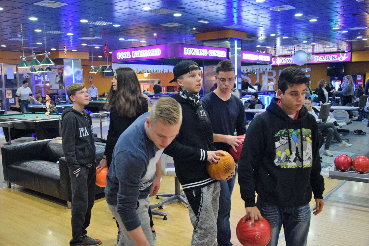 31 2018 01 05 a bowling.jpg