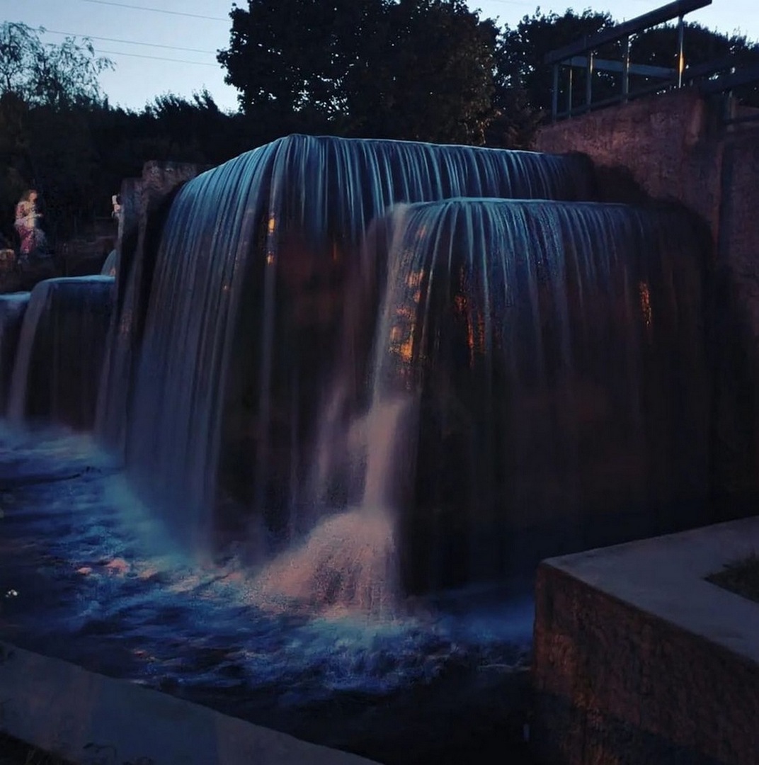 003  Cascata di sera a Mins.jpg